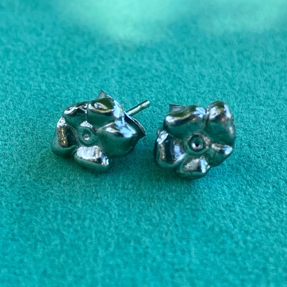 Vintage style Magnolia stud earrings